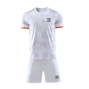 Uniformes de fútbol de poliéster de diseño personalizado de alta calidad, ropa de entrenamiento de fútbol con diseño de sublimación - Product Image 1
