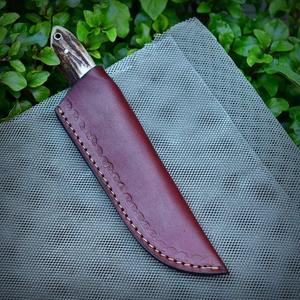 Couteau de chasse à dépecer en acier Damas fait main, manche en bois et bois de cerf, crochet à entrailles, avec étui en cuir - Product Image 6