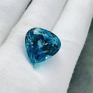 Piedra preciosa suelta de Topacio Azul suizo vívido raro, gemas de corte elegante de Topacio Azul de alta calidad de 13,85 quilates - Product Image 5