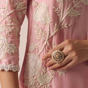 Rosa chiaro Kurta Sharara Set in seta Chanderi di lusso da sposa etnico festivo e matrimonio vestito da donna - Product Image 5