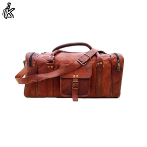 Dernière collection Sac de voyage pour homme en cuir véritable grande capacité avec chaîne latérale - Product Image 6