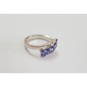 Bague pour femme en argent sterling 925 avec tanzanite naturelle et moissanite, à porter au quotidien, par Shah Gems - Product Image 3