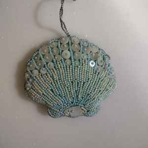 Adorno Navideño de Pared Hecho a Mano con Tela Multicolor, Bordado Zari y Cuentas, de Alta Calidad, Duradero y Ecológico - Product Image 2