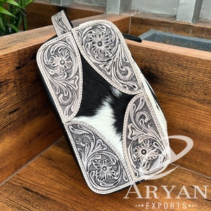 Neceser de cuero de vaca hecho a mano y con herramientas, neceser de viaje para mujer, neceser de cuero genuino, organizador de maquillaje único de estilo occidental - Product Image 1