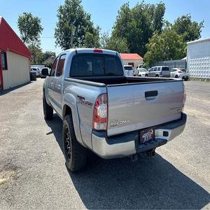 Pick-up puissant Toyota Tacoma en stock avec livraison rapide, options d'occasion et neuves disponibles, bon état - Product Image 2