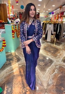 Listo para usar 5,5 MTR Sari indio largo con hermosa Koti y blusa Trabajo Estilo cultural indooccidental Ropa de fiesta Aspecto bonito y caliente - Product Image 4