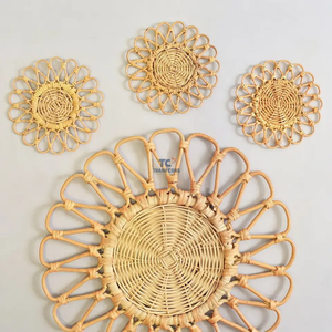 Vente en gros de sets de table ronds en rotin tissés naturels faits à la main, assiettes de présentation blanches, sets de table ronds en rotin - Product Image 5