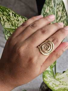 Anillo ajustable de latón natural hecho a mano piedra lunar áspera soldadura moderna Boho junio piedra natal venta al por mayor para India - Product Image 3