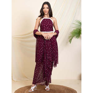 Conjunto Bohemio para Mujer, Top Halter con Cuello Halter y Pantalones Dhoti con Dupatta, Tela de Chifón Bordada, Color Vino - Product Image 6