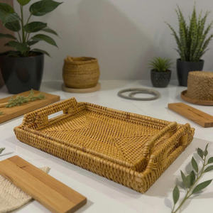Bandeja Rectangular Bohemia de Ratán Natural Hecha en Vietnam para Frutos Secos, Cosméticos y Alimentos - Product Image 1