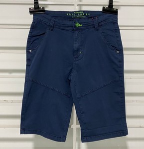 กางเกงขาสั้นผ้าทอลายทแยงสำหรับผู้ชายผ้าคอตตอน100% เอวปานกลางยาวถึงเข่าสไตล์ลำลองผ้าทอไม่ยับ - Product Image 1