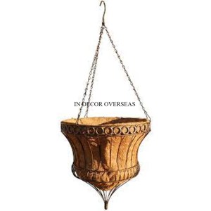 Macetas y Jardineras Colgantes Redondas de Diseño Simple y Estándar, Hechas de Metal de Primera Calidad Chapado en Oro de Alta Calidad, Provenientes de la India - Product Image 4