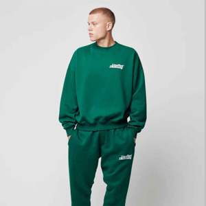 Suéteres extragrandes de manga larga con estampado de logotipo personalizado Sudaderas y sudaderas de talla grande para mujer - Product Image 3