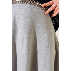 Jupe évasée en cachemire Gris - Product Image 4