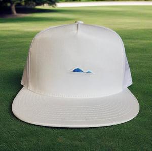 Vente en gros de casquettes de baseball à profil moyen Logo personnalisé brodé 5 panneaux Casquettes de baseball de camionneur de sport de haute qualité à bas quantité minimale de commande pour la plage - Product Image 1