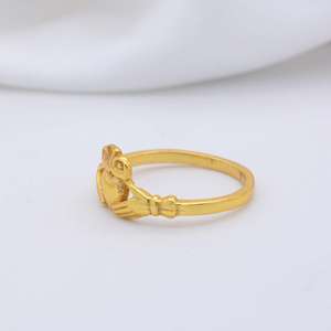 À la mode en gros de haute qualité véritable personnalisé celtique Claddagh Design attrayant anneau pour les femmes concepteur de bijoux à la mode - Product Image 3