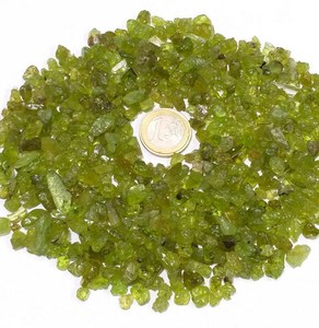 Màu xanh lá cây <span class=keywords><strong>Peridot</strong></span> tinh thể thô đá quý bán quý handmade mịn tự nhiên màu xanh lá cây <span class=keywords><strong>Peridot</strong></span> thô lỏng đá quý giá bán buôn - Product Image 5
