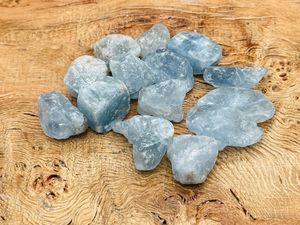 Pierre de Célestine Naturelle Bleue Sculptée, Plusieurs Tailles, Prix de Gros, pour la Décoration Intérieure et le Feng Shui - Product Image 3