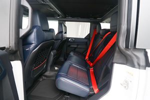 Ford Bronco Raptor 2022, SUV Automático con Techo Corredizo, Faros Delanteros, Cámara Trasera de 360°, Asientos Eléctricos - Product Image 6