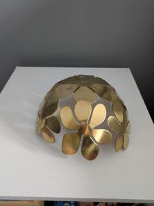 Cuenco Decorativo de Metal con Diseño de Flores Doradas Contemporáneo, para Decoración del Hogar, Almacenamiento de Frutas y Exhibición Festiva, de la India - Product Image 6