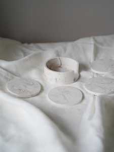 Ensemble de 4 sous-verres ronds effet marbre avec support, sous-verres modernes circulaires pour boissons - Product Image 3