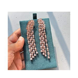 Pendientes colgantes de cascada largos chapados en oro rosa con piedras CZ para bodas y fiestas - Product Image 2