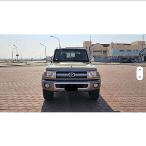 OFERTA ESPECIAL para Camioneta Land Cruiser GRJ79L USADA, DOBLE CABINA, Manual, Volante a la Izquierda, Turbo, Cuero Oscuro, R21 - Product Image 4