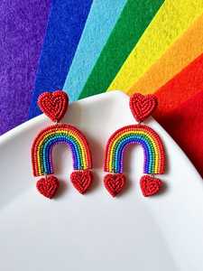 Pendientes de Flores Magenta Únicos con Cuentas, Estilo Moderno y Atrevido, Accesorio de Moda para Mujer - Product Image 4