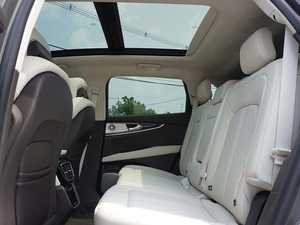 Usado 2023 Black Label AWD Llantas de Aleación Asientos de Cuero Sistema de Navegación Asientos Calefactables Arranque Remoto Luz Izquierda - Product Image 4