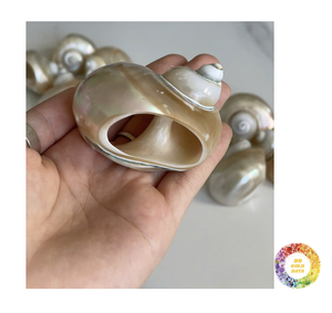 Porte-serviettes en coquille de mer marron doré en spirale pour décor de table de mariage côtier élégant - Product Image 4