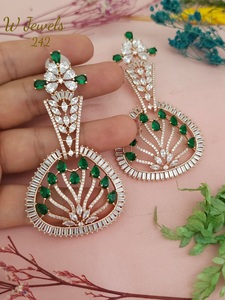 Pendientes de Moda de Latón con Circonitas Plateadas, Conjunto de Joyería para Mujer, Regalo para Bodas, Compromisos, Aniversarios y Fiestas - Product Image 3