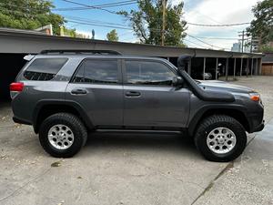 TOYOTA 4RUNNER TRAIL 4X4 2010 d'occasion, conduite à gauche/droite - Product Image 4