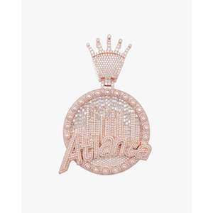 Pendentif cercle personnalisé en or 14 carats avec moissanite, bijou de charme d'Atlanta - Product Image 1