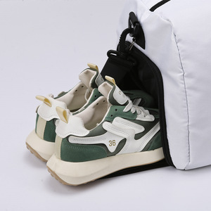 Sac de sport avec poche humide - Product Image 3