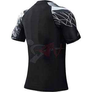 Meilleur rashguard à manches courtes, tissu léger pour la natation, le MMA et l'entraînement - Product Image 4