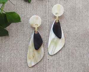 Boucles d'oreilles pendantes longues de style tribal vintage avec imitation perles et diamants, style religieux, pour mariage, pour femme - Product Image 3