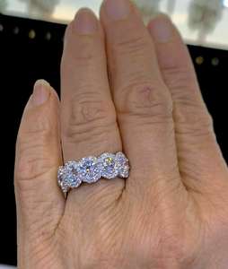 Bague pour femme en or blanc 14 carats avec cinq pierres serties de moissanite ronde incolore de 1,75 carat total Ritzin - Product Image 3