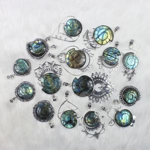Vente en gros de pendentifs en labradorite de créateur Collier de pierres précieuses en ammonite avec placage en argent sterling pour l'utilisation de bijoux et de breloques - Product Image 4