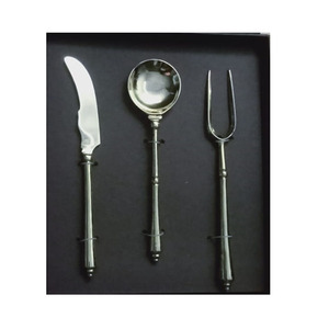 Un aspecto Vintage para una cubertería que representa la era romana de la vajilla le da un aspecto perfecto para una cultura romana - Product Image 1