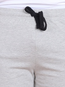 Bermuda de base de qualité supérieure pour hommes classique noir confortable polyvalent pour une tenue décontractée temps chaud activités de plein air solide - Product Image 2