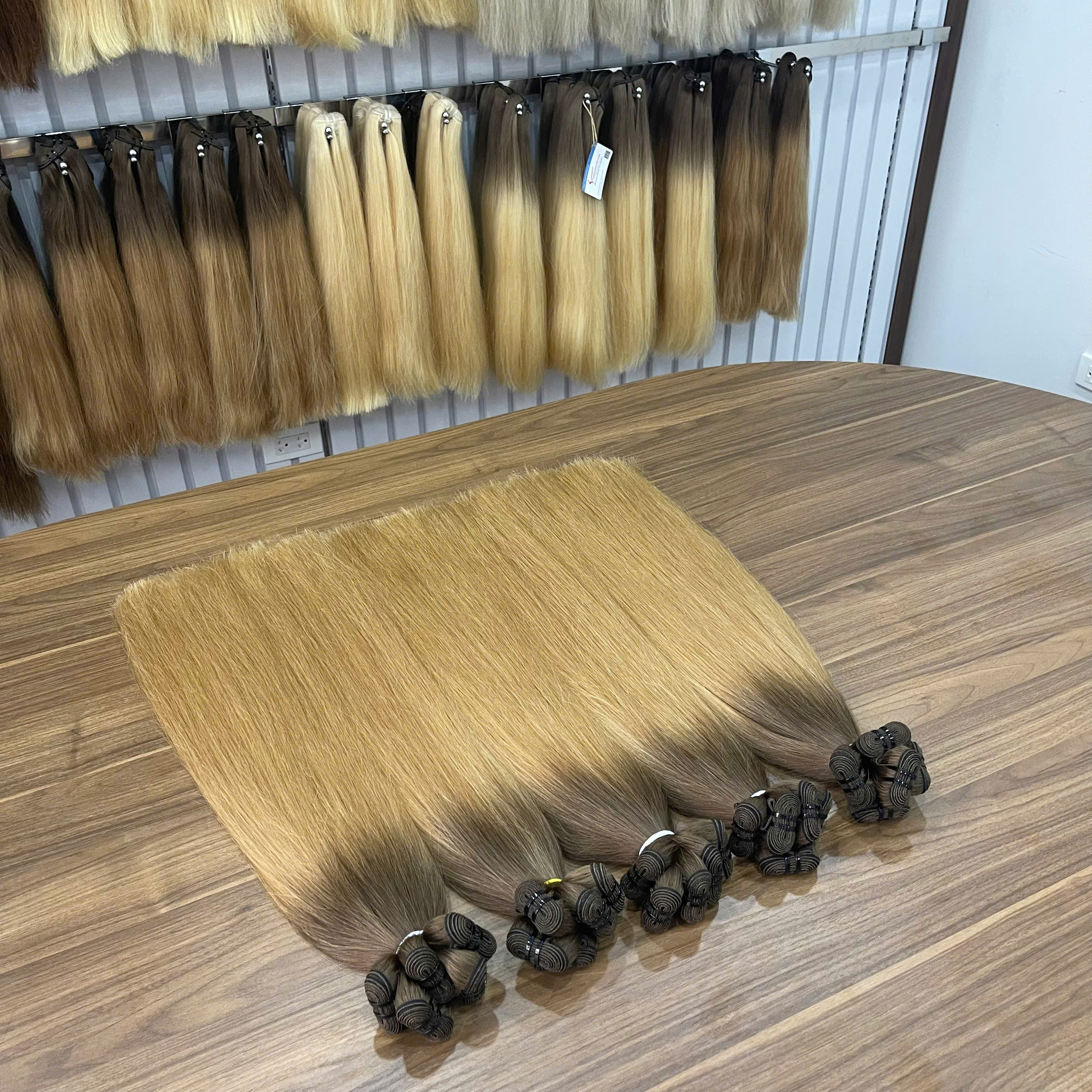 สีน้ำตาล