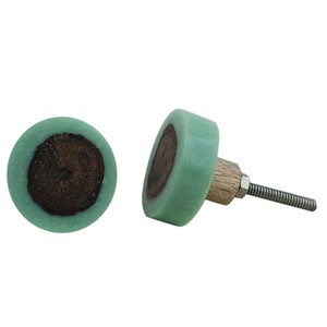Precio de fábrica Decoración para el hogar Perilla de puerta de cajón de hueso de resina de madera de latón ecológica con característica de nácar - Product Image 6