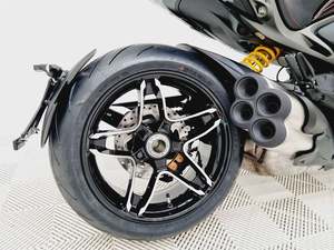 Motocicleta Ducati XDiavel V4 de Alta Calidad, NUEVA, Ligera, de Alta Eficiencia, Accionada Manualmente, para Acabado de Concreto, Stock 2025 - Product Image 4