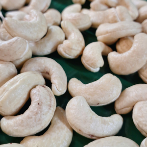 SANTIGO Noix De Caju Noix De Cajou W180 Exportée Au Moyen-Orient Noix De Cajou - Product Image 1