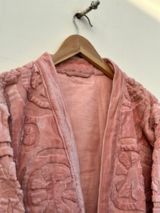 Kimono long en velours de coton pour femmes, veste d'hiver faite à la main avec manches longues, coupe design de travail, taille libre et caractéristiques de taille plus - Product Image 2