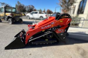 Chargeuse compacte sur chenilles Kubota SCL1000 robuste, moteur diesel, haute efficacité, pompe de levage puissante professionnelle - Product Image 2