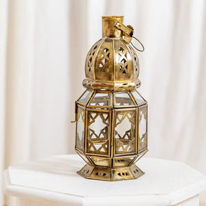 Lanterne en métal doré et en verre de style royal, éclairage décoratif élégant pour la maison, les événements, la décoration latérale et les cadeaux de luxe - Product Image 1