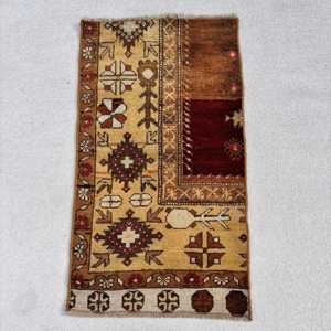 Tapis turc vintage 1,5x2,7 pi (47x83 cm), tapis oriental en laine marron - Product Image 1