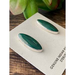 Pendientes Colgantes Hechos a Mano en Plata de Ley y Malaquita con Diseño de Gota de Agua Estilo Navajo - Product Image 3
