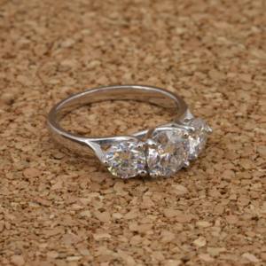 Anillo de diamante cultivado en laboratorio brillante fascinante, oro de 18 quilates, corte redondo, 1 quilate, VVS2, IGI, joyería fina certificada, regalo de compromiso para mujer - Product Image 6